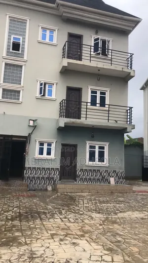 Mini Flat in Akowonjo for rent