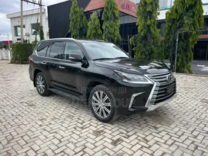 Lexus LX 2018 Black