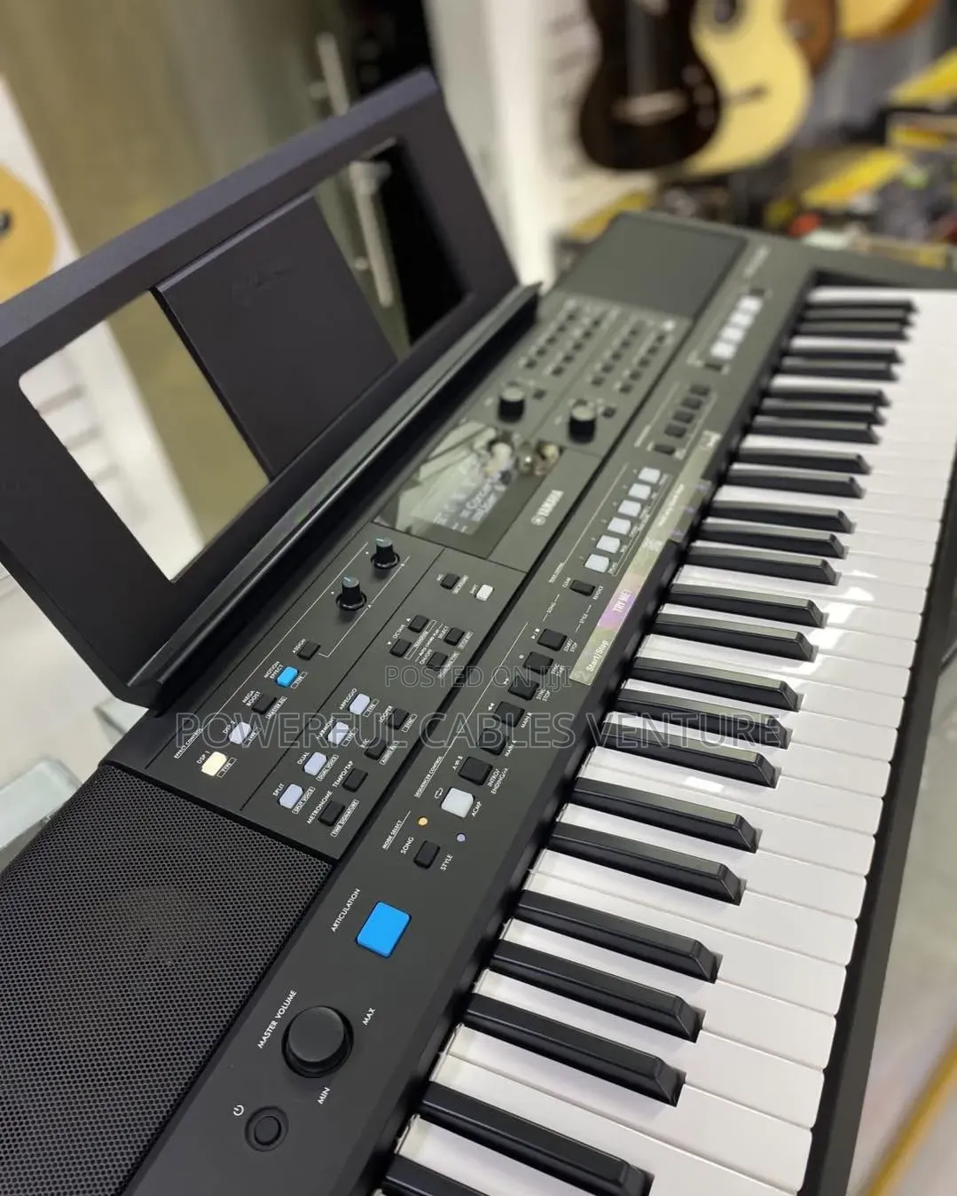 Yamaha PSR-E483