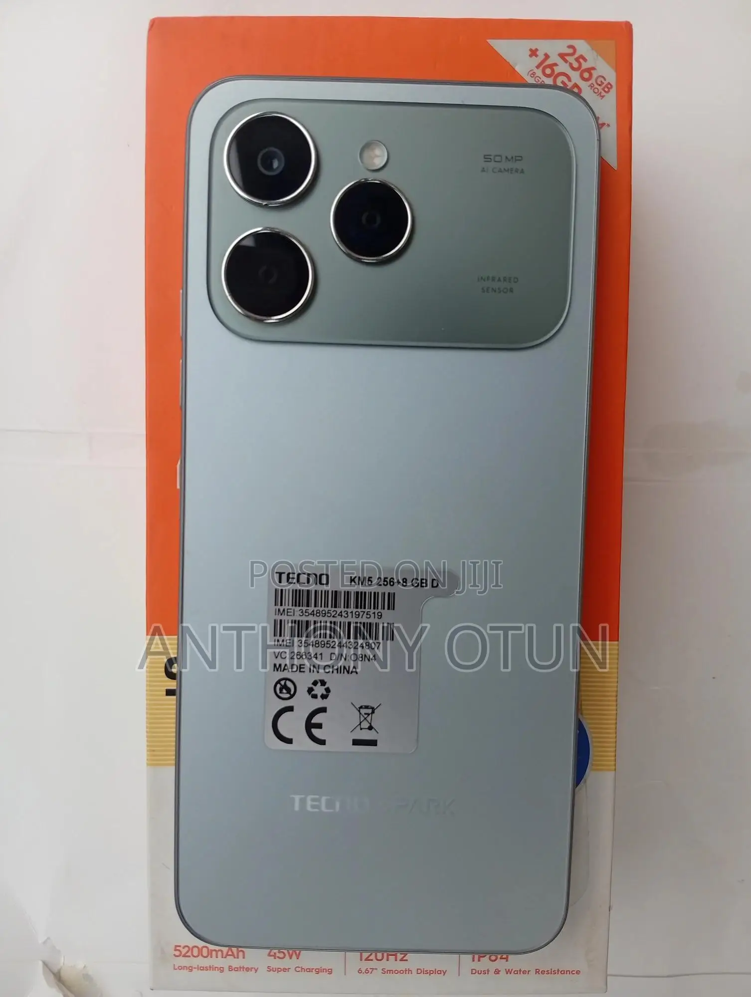 Tecno Spark 40 256 GB Silver