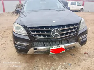 Mercedes-Benz M Class ML350 4MATIC 4dr SUV AWD (3.5L 6cyl 7A) 2015