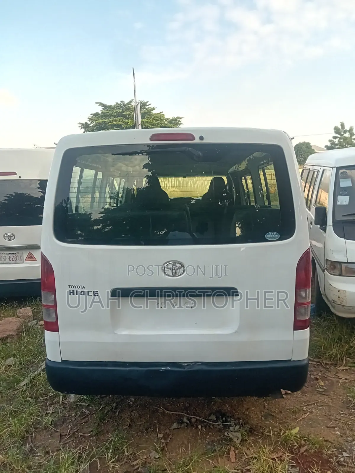 Toyota HiAce 2013 White