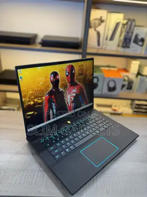 Laptop Alienware M16 R2 16GB Intel Core Ultra 7 SSD 1T