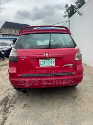 Toyota Matrix Hatchback FWD (1.8L 4cyl 5M) 2005 Burgundy