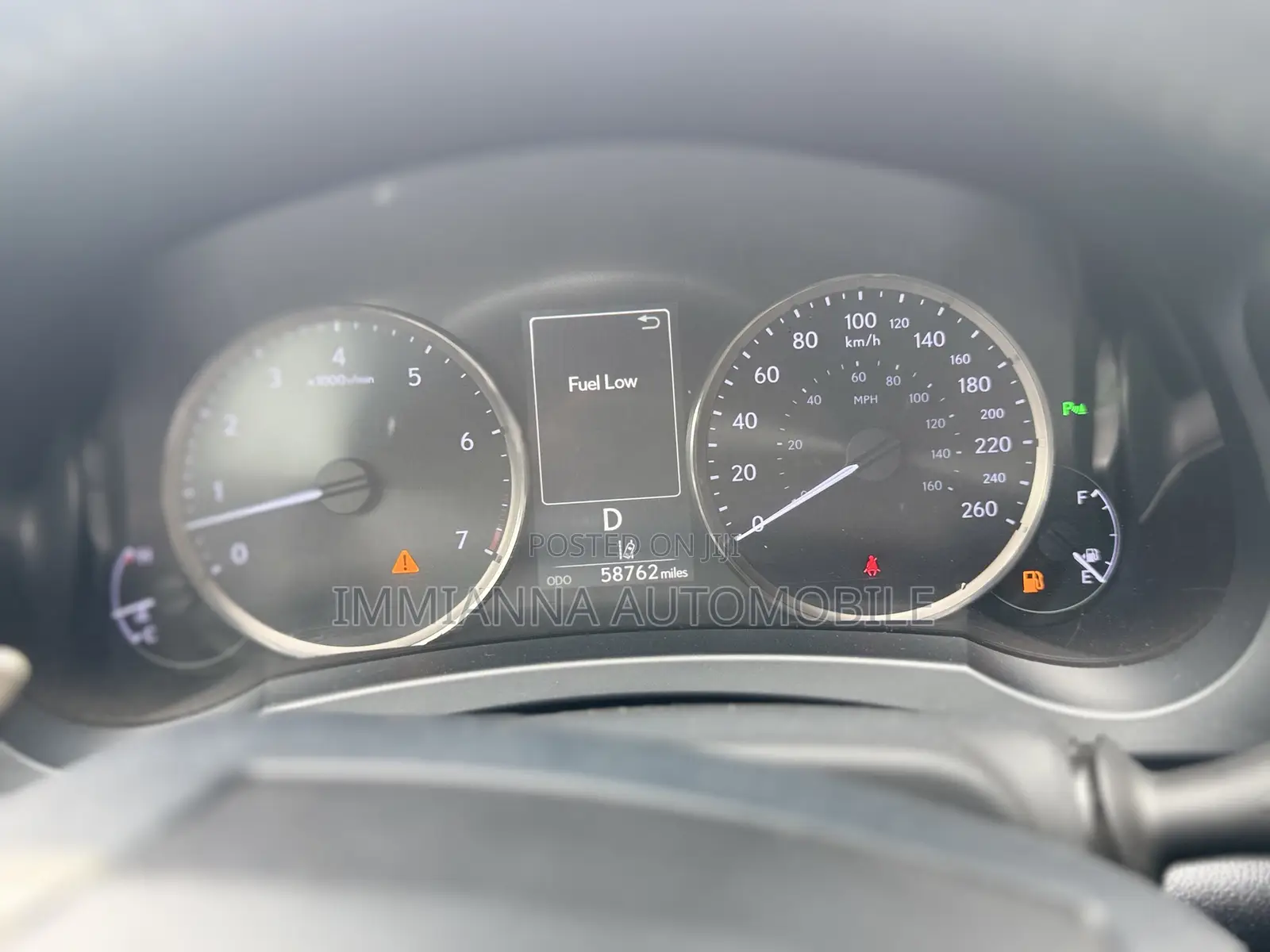 Lexus IS 300 AWD 2018 White