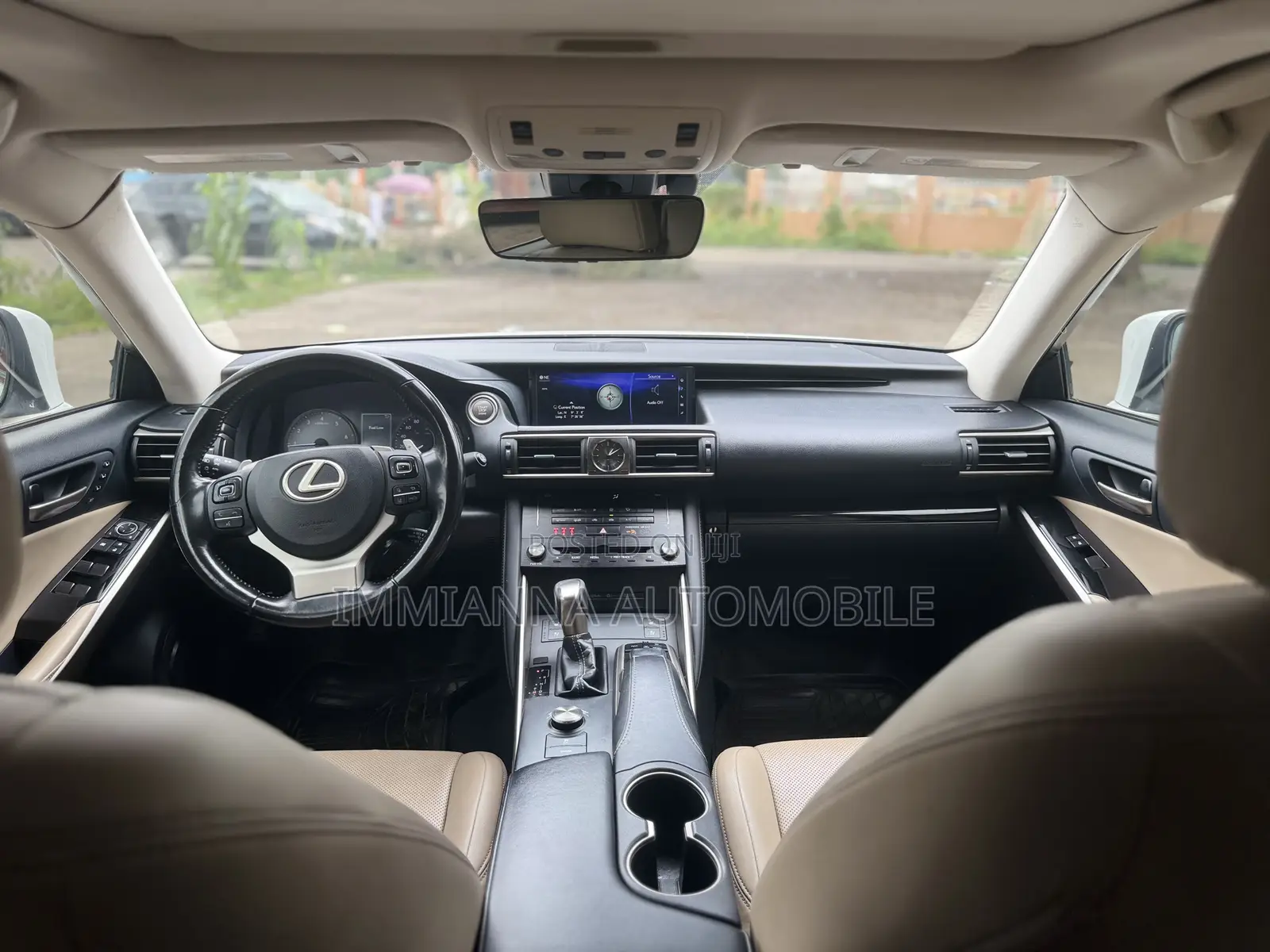 Lexus IS 300 AWD 2018 White
