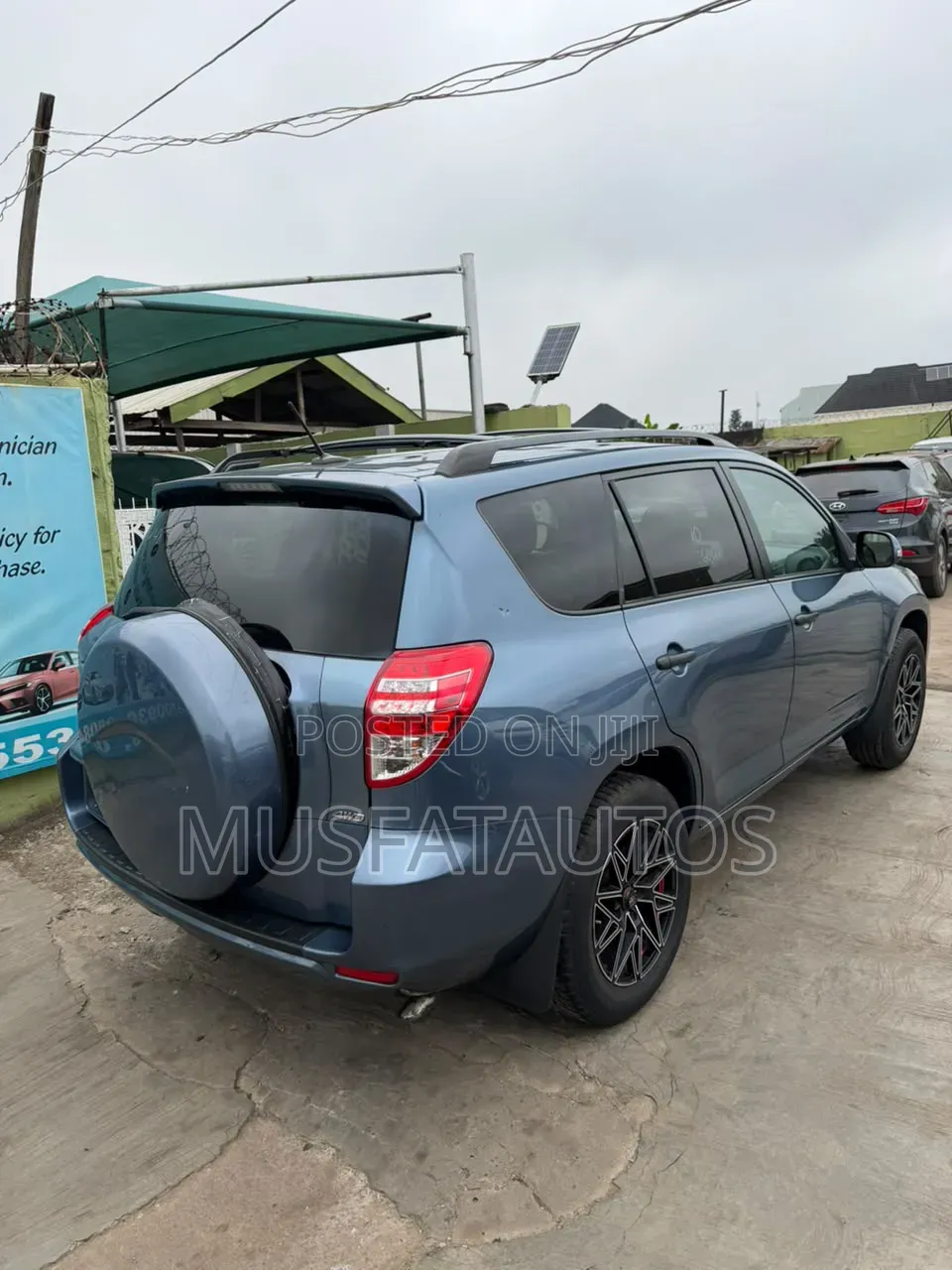 Toyota RAV4 2010 Blue
