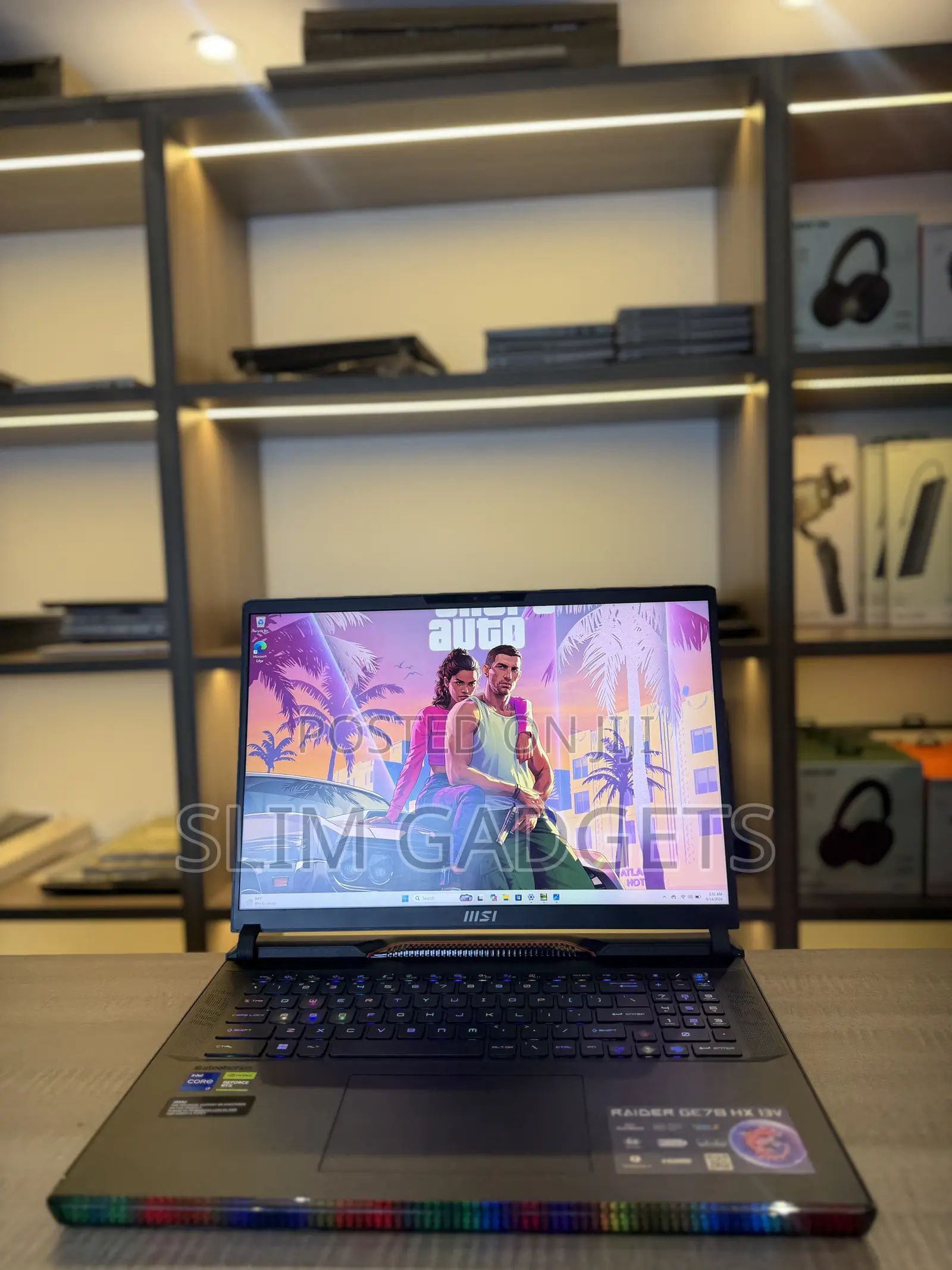 Laptop MSI Raider GE78HX 16GB Intel Core i7 SSD 1T