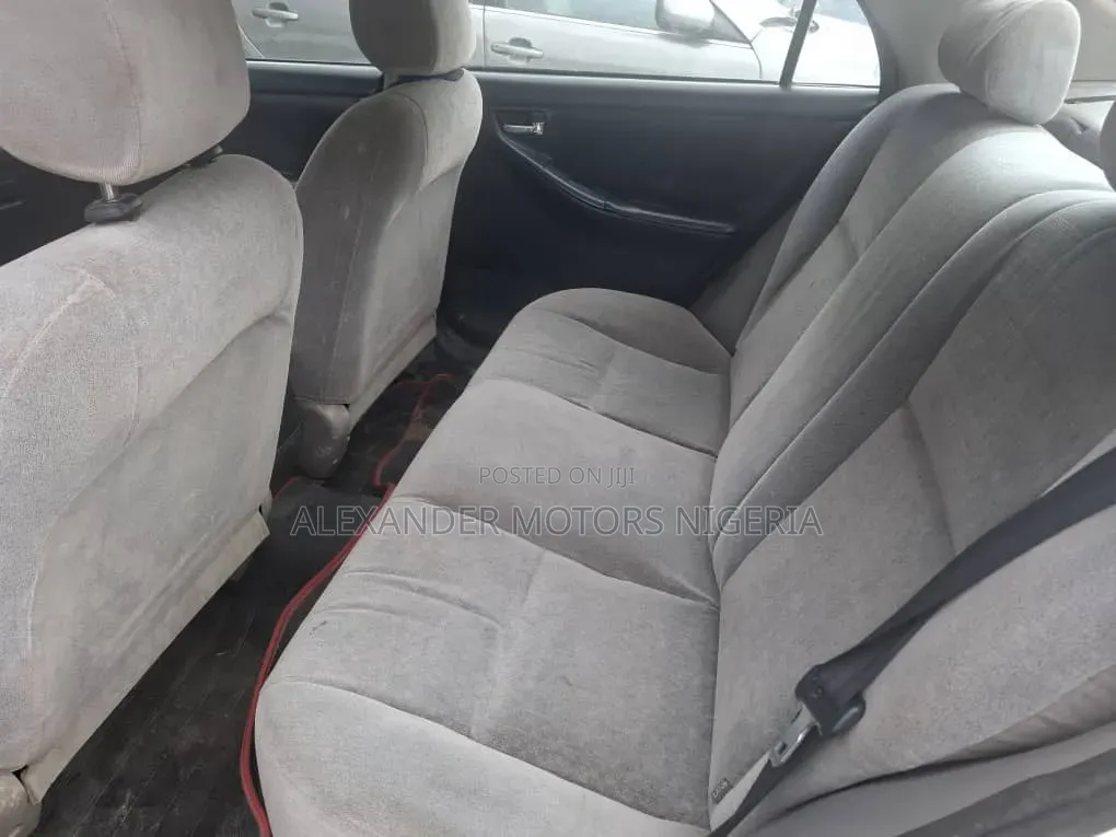 Toyota Corolla 2004 White