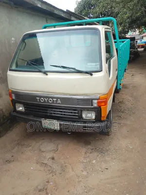 Toyota Dyna 100 Nigeria Used With Petrol Engine