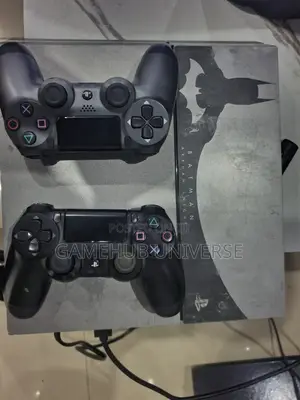 PS4 Console + 2 Pads + 6 Games (FC 26, Uncharted 4, Need for Speed, .)