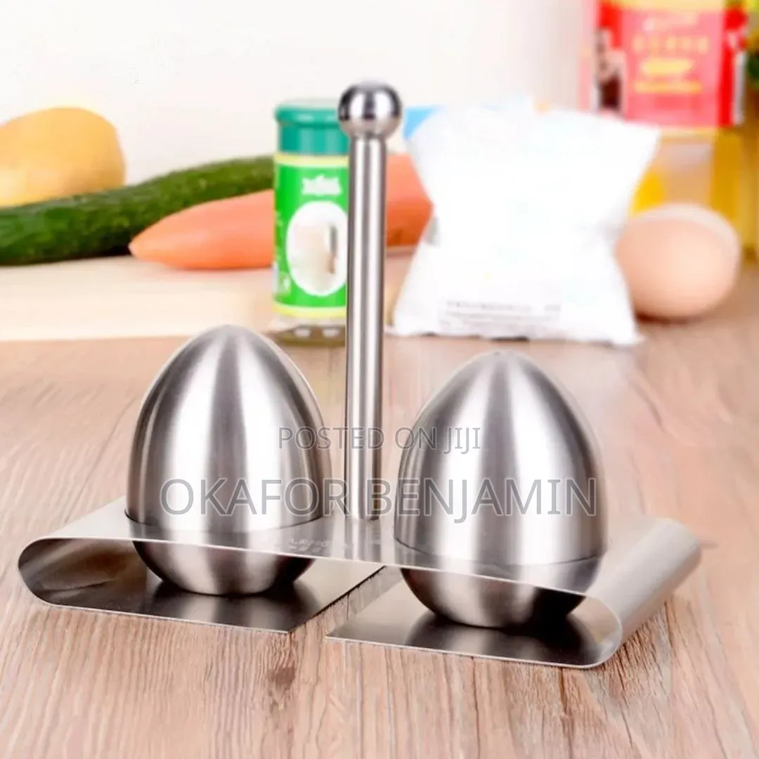Stainless Steel Quality Egg Shaped Salt and Pepper Shaker