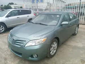 Toyota Camry LE 4dr Sedan (2.5L 4cyl 6A) 2011 Green