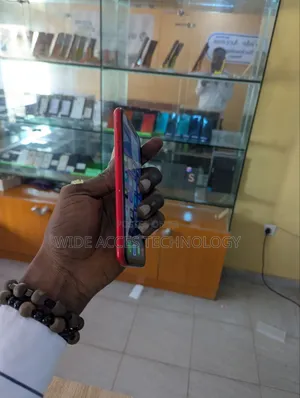 Apple iPhone XR 64 GB Red