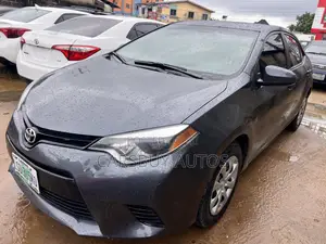 Toyota Corolla LE 4dr Sedan (1.8L 4cyl CVT) 2015 Gray
