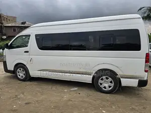 Toyota HiAce 2012 White