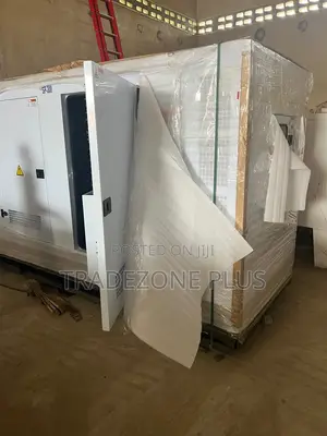 Perkins 300kVA Soundproof Generator for Offices Businesses
