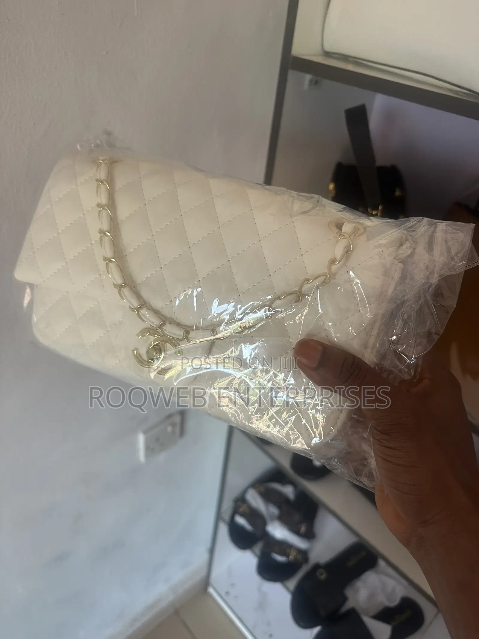 Women's Quilted Shoulder Handbag