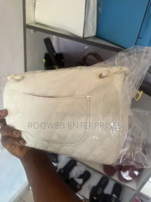 Women's Quilted Shoulder Handbag