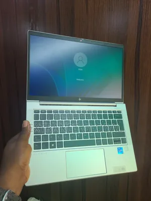 Laptop HP EliteBook 830 G8 16GB Intel Core i7 SSD 512GB