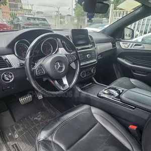Mercedes-Benz GLE-Class 2019 Blue