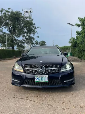 Mercedes-Benz C300 2011 Blue
