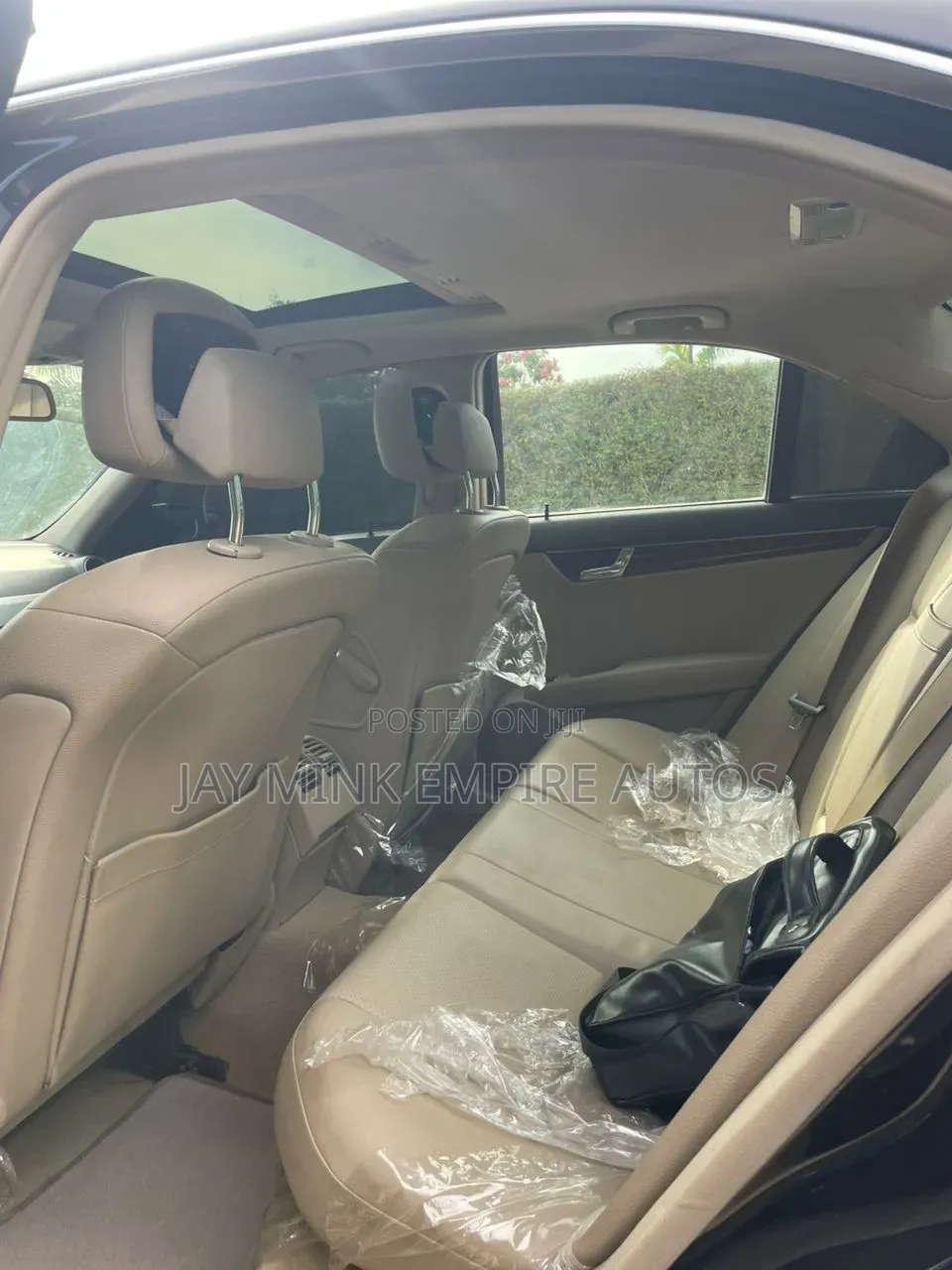 Mercedes-Benz C300 2011 Blue