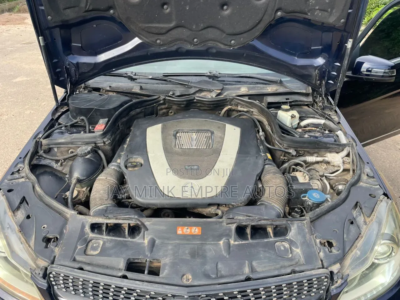 Mercedes-Benz C300 2011 Blue