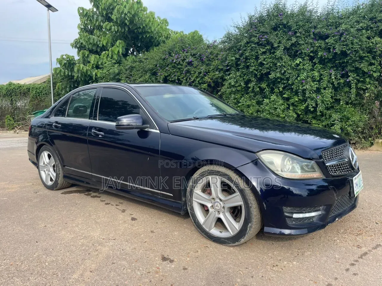 Mercedes-Benz C300 2011 Blue