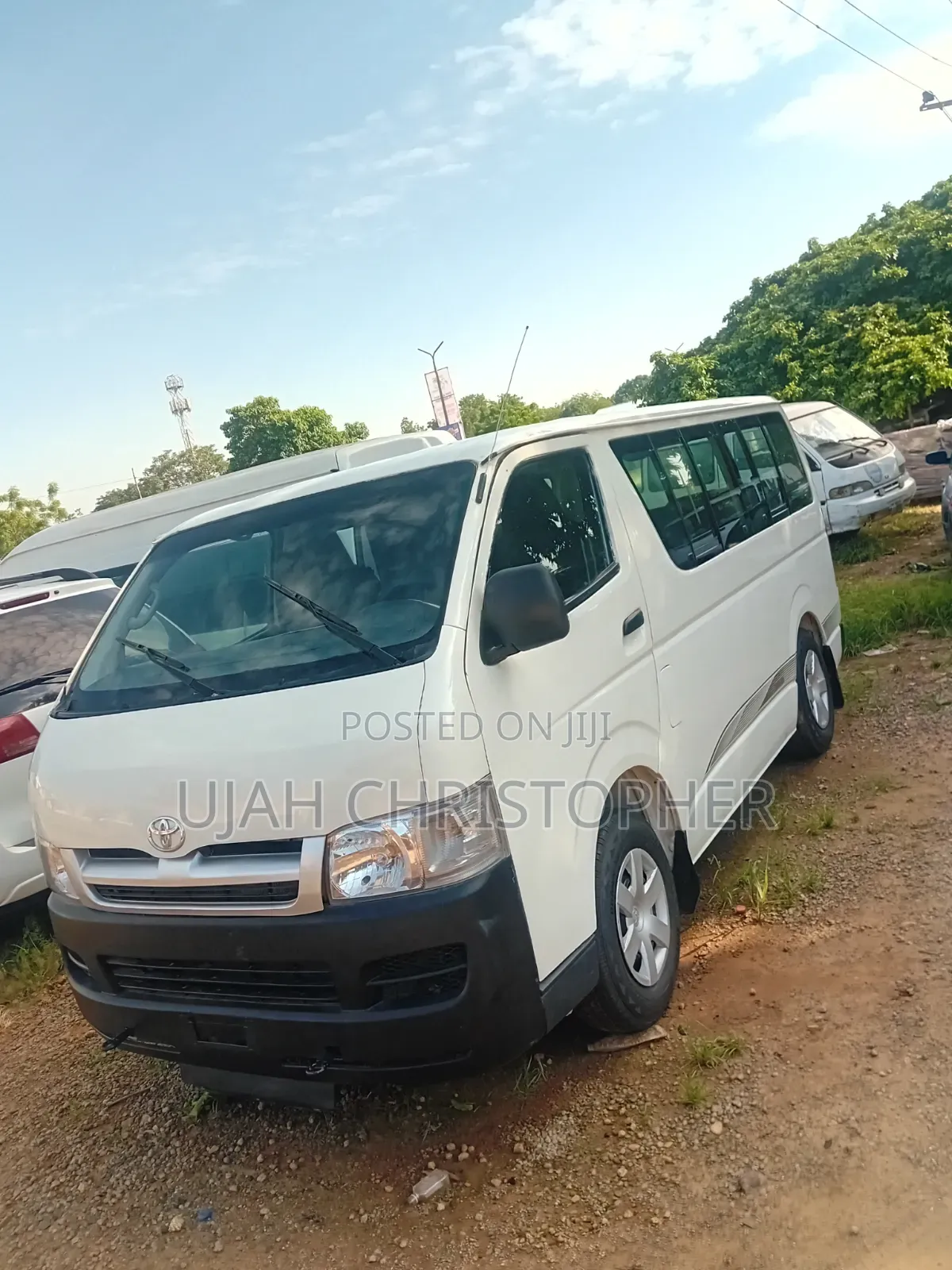 Toyota HiAce 2015 White