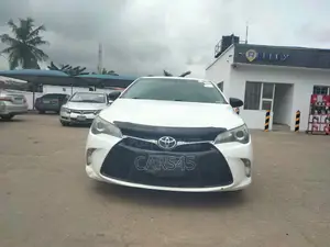 Toyota Camry 2017 White