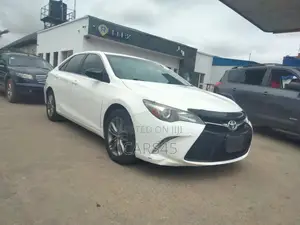 Toyota Camry 2017 White