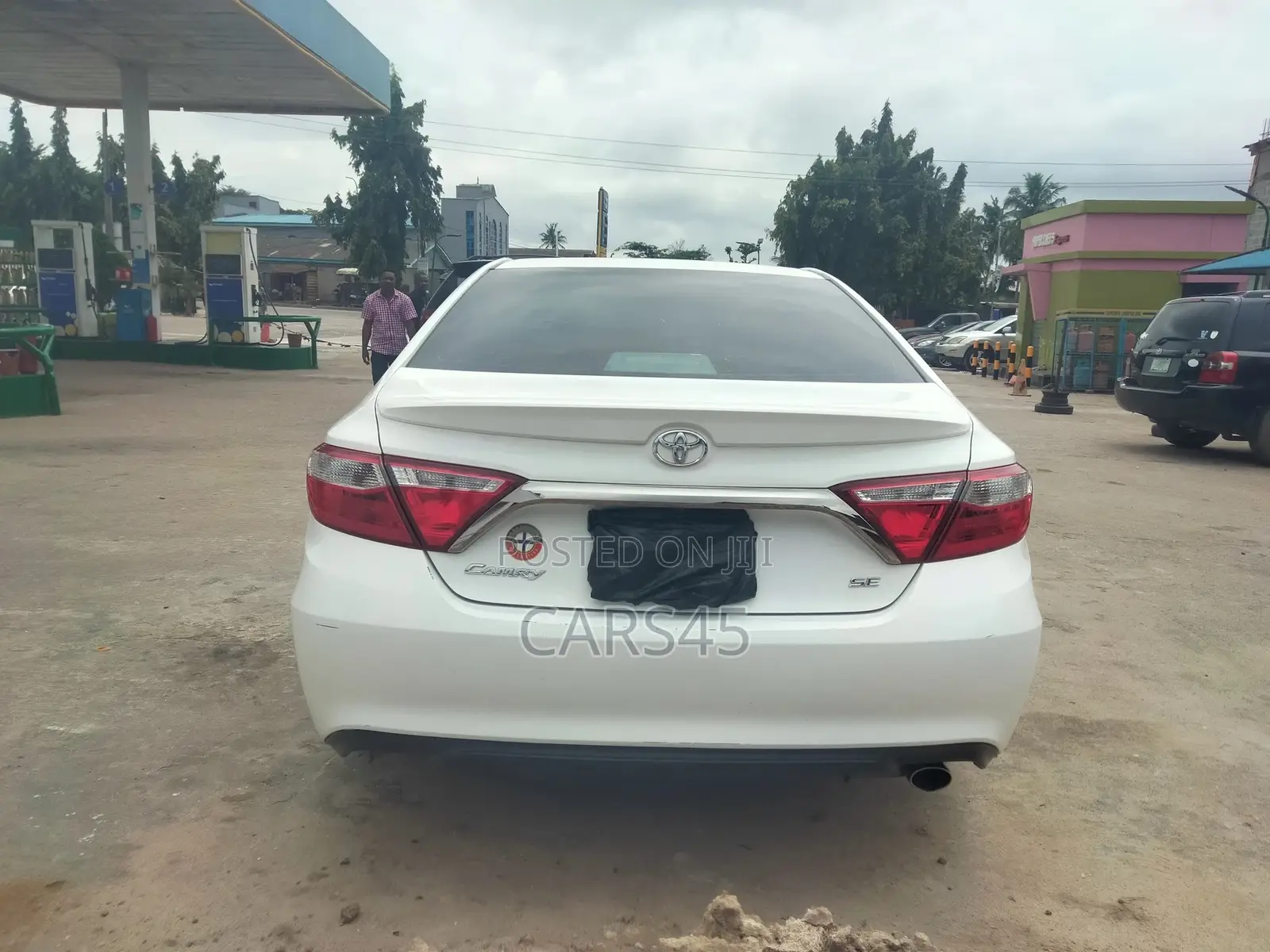 Toyota Camry 2017 White