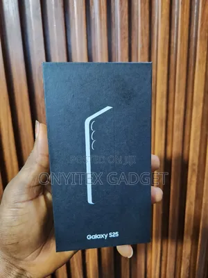 New Samsung Galaxy S25 256 GB Silver