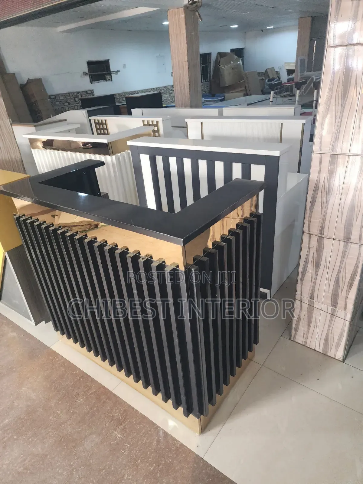 High Quality Imported Receptionist Office Table