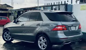 Mercedes-Benz M Class ML350 4MATIC 4dr SUV AWD (3.5L 6cyl 7A) 2014 Gray