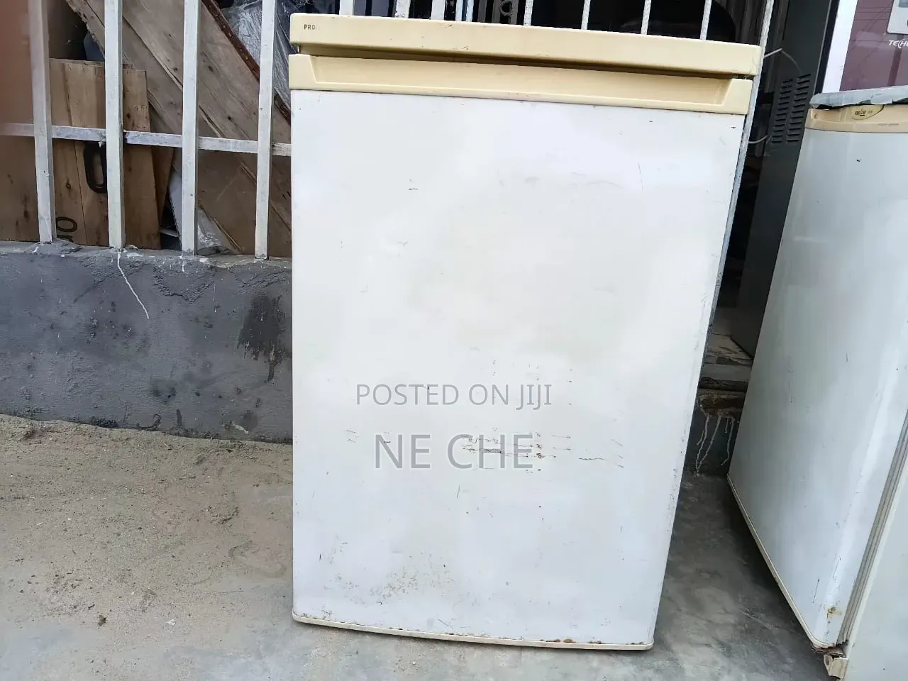 Refrigerator, Freezer-on-Top, Water Dispenser