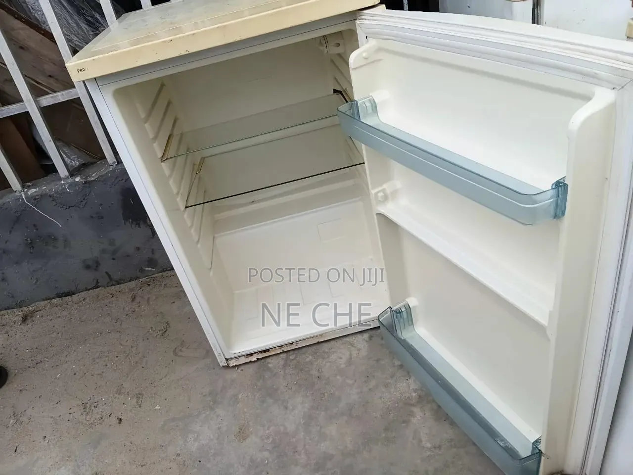 Refrigerator, Freezer-on-Top, Water Dispenser