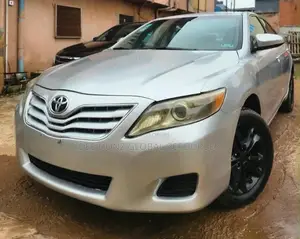 Toyota Camry 2010 Silver