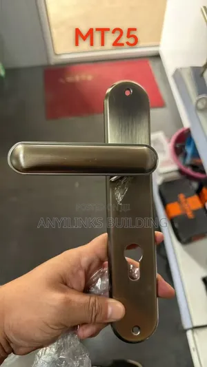 Keys and Handles