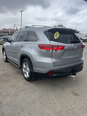 Toyota Highlander Limited 4dr SUV AWD (3.5L 6cyl 6A) 2014 Silver