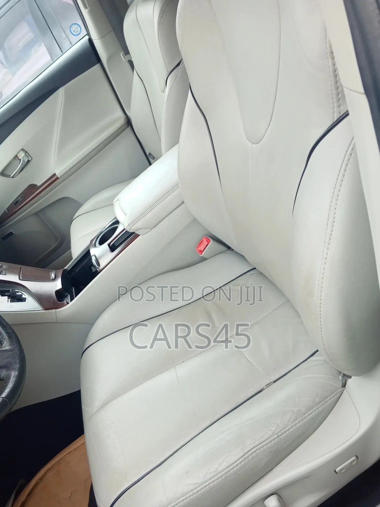 Toyota Venza 2011 White