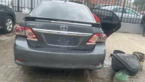 Toyota Corolla 2009 Gray
