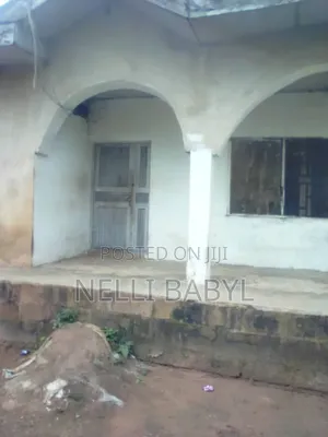7bdrm House in Apata for sale