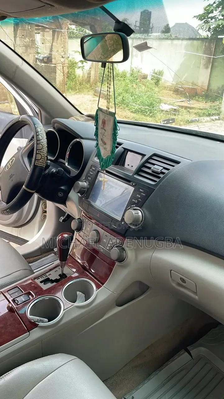 Toyota Highlander 2008 White