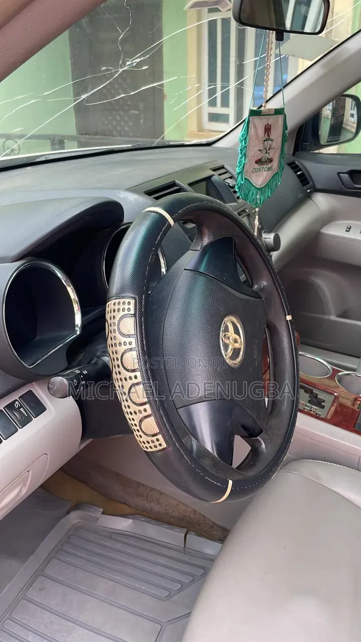 Toyota Highlander 2008 White