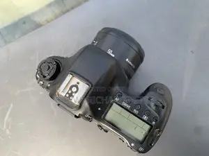 Canon EOS 6D Full-Frame DSLR Camera + Canon 50mm F/1.8 Lens