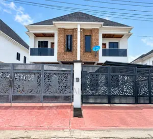 4bdrm Duplex in Chevron for sale