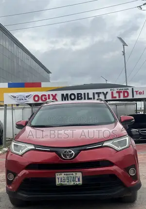 Toyota RAV4 2015 Red