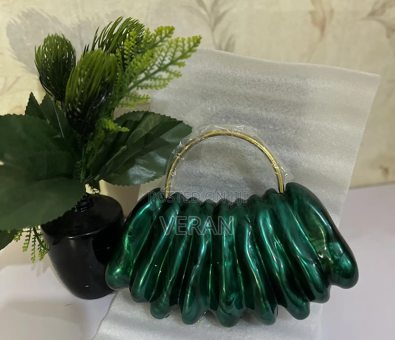 Emerald Sculpted Shell Handbag